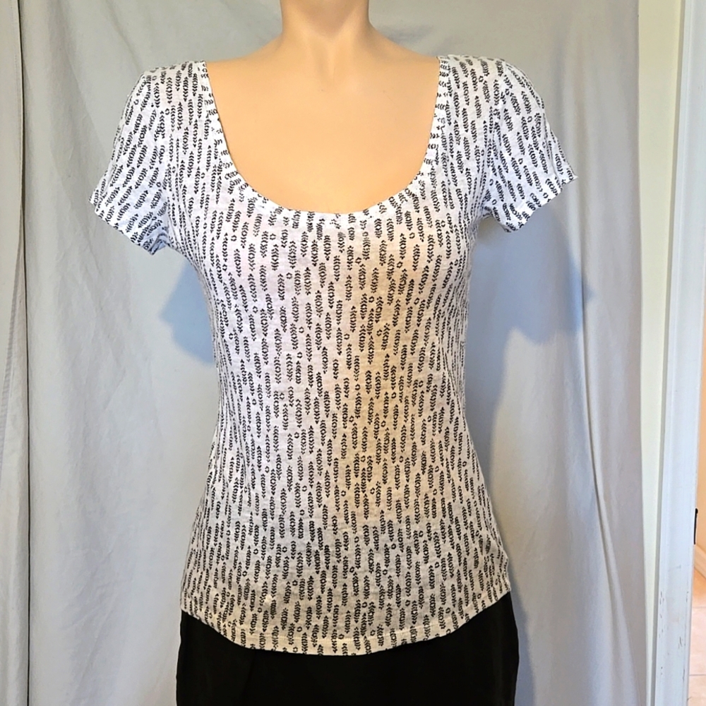 Ann Taylor Loft linen Aztec design t-shirt